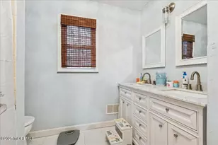 54 Tracy Dr, Manalapan Township, NJ 07726 - Photo 24