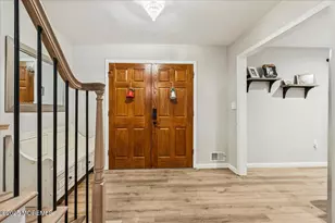 54 Tracy Dr, Manalapan Township, NJ 07726 - Photo 4