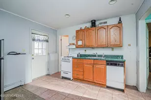 546 Princeton Ave, Brick, NJ 08724 - Photo 16