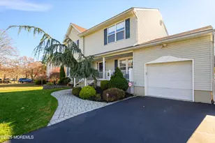 10 Sandybrook Rd, Manalapan Township, NJ 07726 - Photo 2