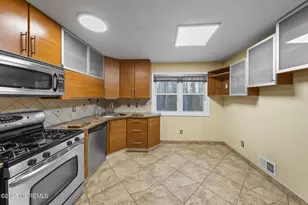 21 Lone Star Ln, Manalapan Township, NJ 07726 - Photo 6