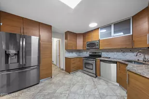 21 Lone Star Ln, Manalapan Township, NJ 07726 - Photo 4