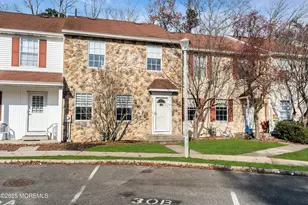 421 Rose Ct, Lakewood, NJ 08701 - Photo 4