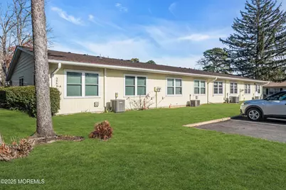 306 W Malvern Court #D, Lakewood, NJ 08701 - Photo 4