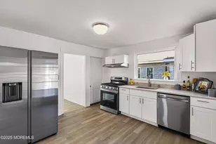 21 Henry St, Freehold, NJ 07728 - Photo 24