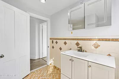 21 Henry Street, Freehold, NJ 07728 - Photo 38