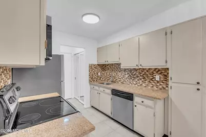 55 Amberly Drive #G, Manalapan Township, NJ 07726 - Photo 4