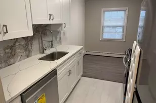 56 Stonehurst Blvd, Freehold, NJ 07728 - Photo 4