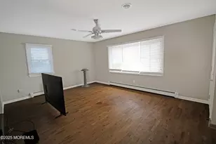 13 Shaw Ct, Toms River Township, NJ 08757 - Photo 2