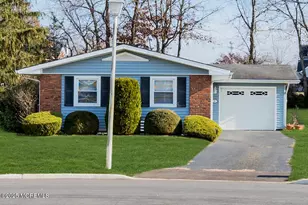 9 Lodge Ct, Brick, NJ 08724 - Photo 2