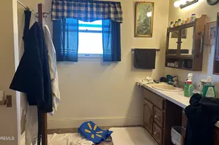 295 N Main St, Manahawkin, NJ 08050 - Photo 10