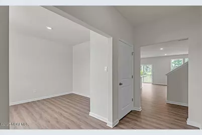 8 Dahlia Court, Bayville, NJ 08721 - Photo 2