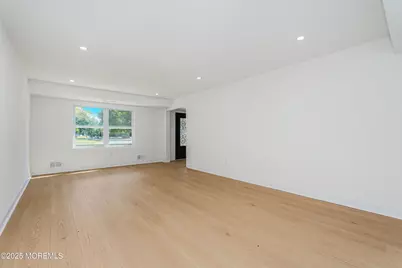 28 Whittier Drive, Manalapan Township, NJ 07726 - Photo 14