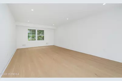 28 Whittier Drive, Manalapan Township, NJ 07726 - Photo 12