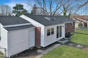 8 Norman Dr, Neptune Township, NJ 07753 - Photo 2