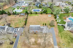 17 Terry Ln, Middletown, NJ 07748 - Photo 4