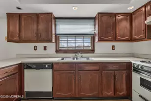 17 Terry Ln, Middletown, NJ 07748 - Photo 14