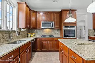 7 Hannah Mount Dr, Millstone Township, NJ 08510 - Photo 16