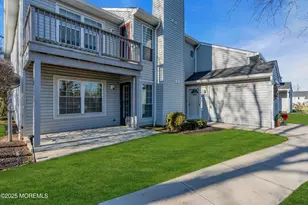 435 Hancock Pl, Morganville, NJ 07751 - Photo 2