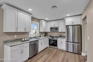 18 Gower Rd, Toms River Township, NJ 08757 - Photo 2