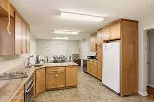 637 6th St, Lakewood, NJ 08701 - Photo 16