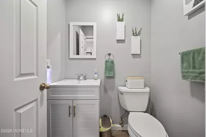 30 McDermott Street, Freehold, NJ 07728 - Photo 10