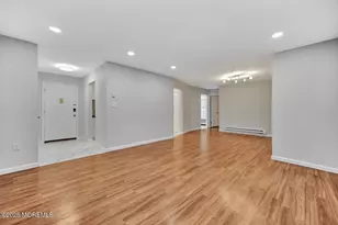 177 Amberly Dr, Manalapan Township, NJ 07726 - Photo 2