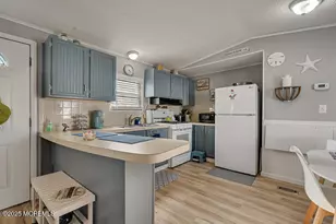 31 Sams Trailer Ct Ct, Hazlet Township, NJ 07730 - Photo 6