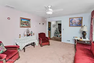 102 Carriage Hill Ct, Columbus, NJ 08022 - Photo 12