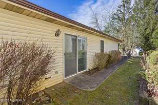 102 Carriage Hill Ct, Columbus, NJ 08022 - Photo 28