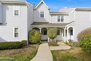 20 Tulip Ln, Freehold, NJ 07728 - Photo 4