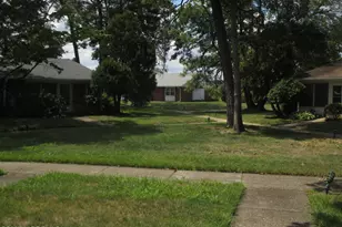 662A Plymouth Dr, Lakewood, NJ 08701 - Photo 2