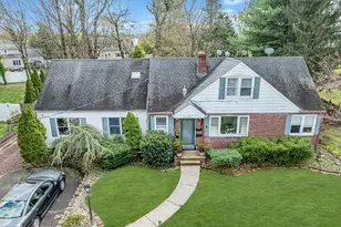 8 Woolley Pl, West Long Branch, NJ 07764 - Photo 2