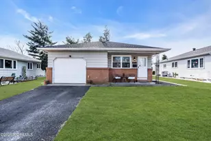 7 Georgetown Dr, Toms River Township, NJ 08757 - Photo 1