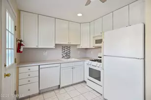 12A Laurel Pl, Eatontown, NJ 07724 - Photo 4