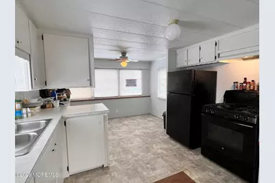 2300 Massachusetts Avenue #27, Toms River Township, NJ 08755 - Photo 10