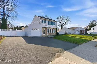 28 Bayberry Court, Howell Township, NJ 07731 - Photo 2