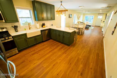 28 Central Avenue, Point Pleasant Beach, NJ 08742 - Photo 10