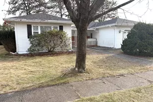 11 Tampa Ln, Toms River Township, NJ 08757 - Photo 4