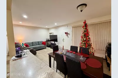 111 Amberly Drive #H, Manalapan Township, NJ 07726 - Photo 4