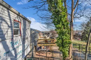 975 S Concourse, Keyport, NJ 07735 - Photo 10