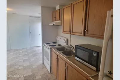 469 S Green Street #7, Tuckerton, NJ 08087 - Photo 4