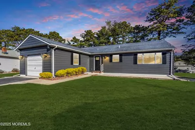 9 Gramercy Court, Toms River Township, NJ 08757 - Photo 2