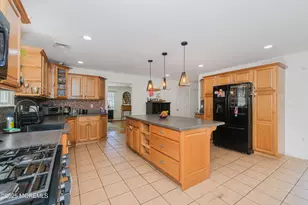 209 Woodcrest Rd, Oakhurst, NJ 07755 - Photo 10