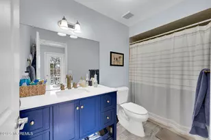 33 S Pointe Cir, Tinton Falls, NJ 07753 - Photo 18