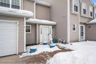 33 S Pointe Circle, Tinton Falls, NJ 07753 - Photo 4