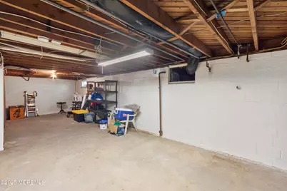 85 Helen Avenue, Freehold, NJ 07728 - Photo 16