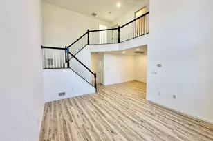 51 Picket Pl, Freehold, NJ 07728 - Photo 6