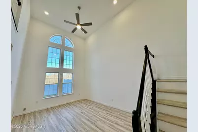 51 Picket Place, Freehold, NJ 07728 - Photo 4