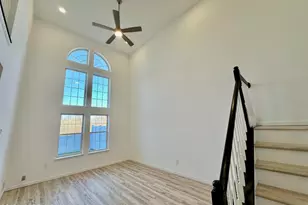 51 Picket Pl, Freehold, NJ 07728 - Photo 4